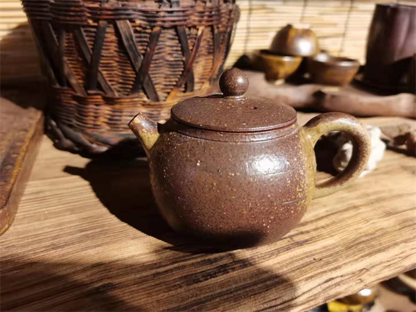 大理特色團建活動推薦：來喜洲古鎮(zhèn)制作大理喜陶柴燒，體驗大理非遺文化的魅力